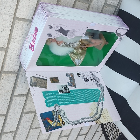 (1920's Flapper) Barbie/1995 - Picture 3 of 13